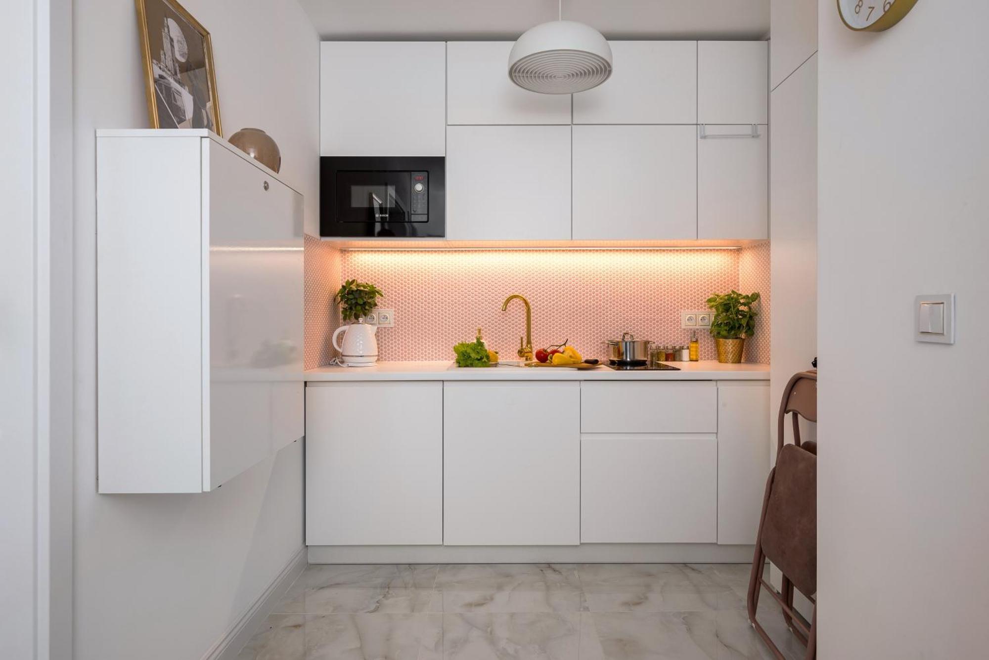 Stunning 2-br Palace In The Window, Air-conditioning 500m To Station Apartment