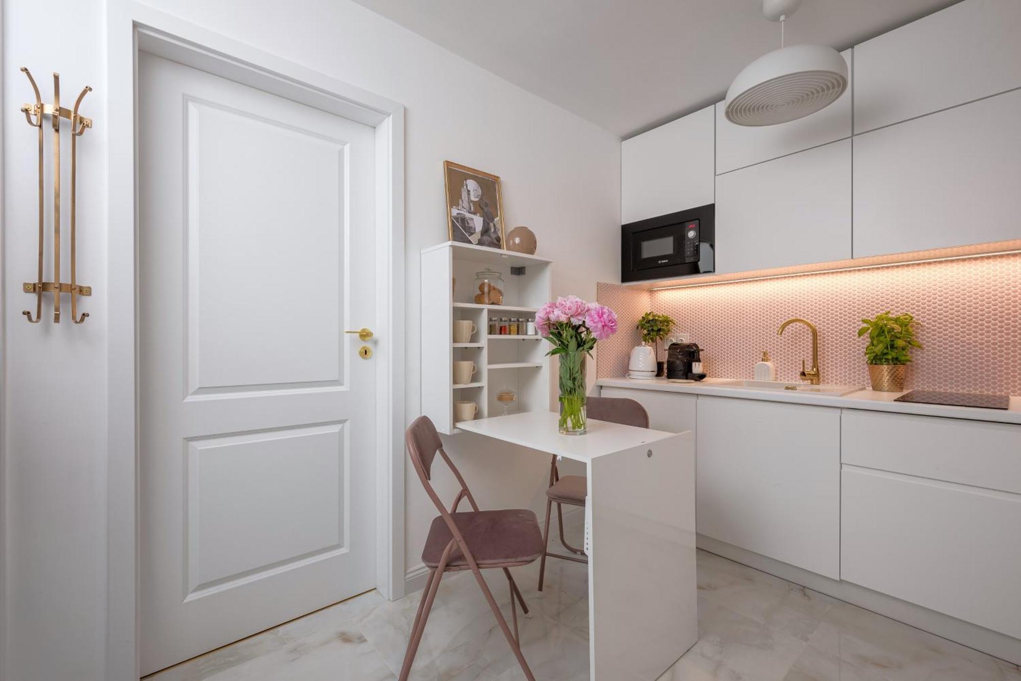 Apartmán Stunning 2-br Palace In The Window, Air-conditioning 500m To Station